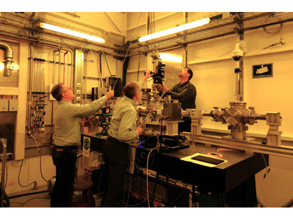Young ISSP UL researcher participates in the hands-on school on X-ray absorption spectroscopy at DESY