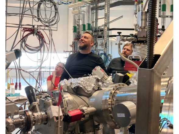 Experimental training at FinEstBeAMS Time-Resolved Luminescence spectroscopy Beamline at MAX IV
